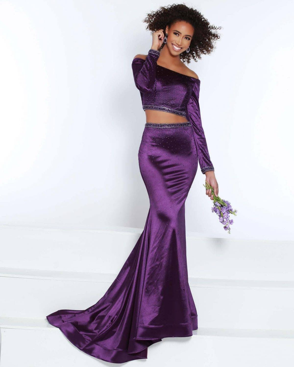 Size 12 velvet prom dress